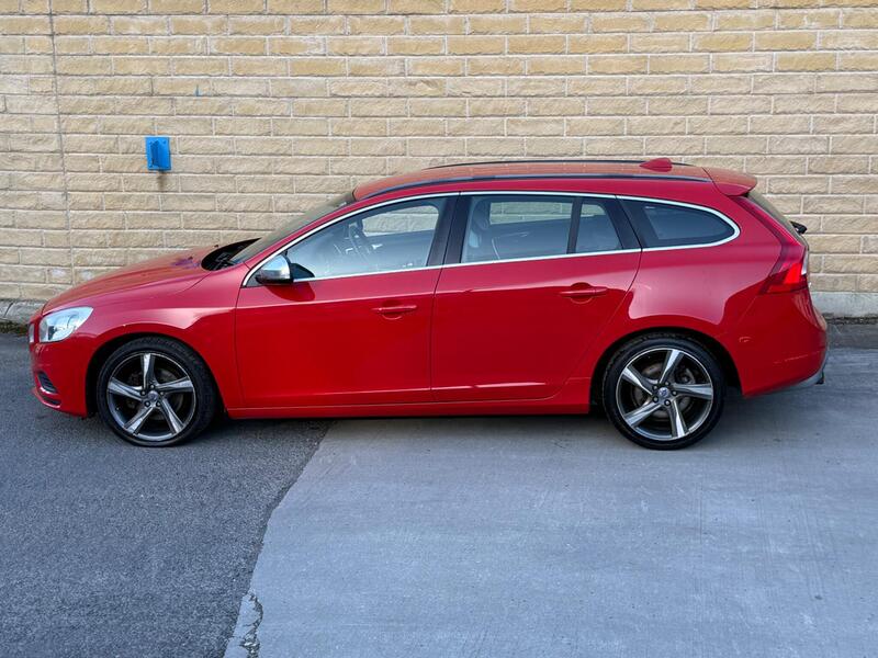 Volvo V60 view 2