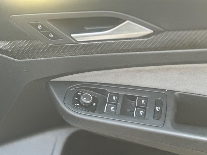 Volkswagen Golf view 31