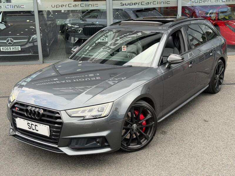 Audi S4 Avant view 4