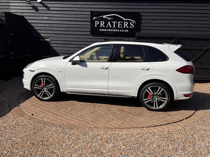 Porsche Cayenne view 5