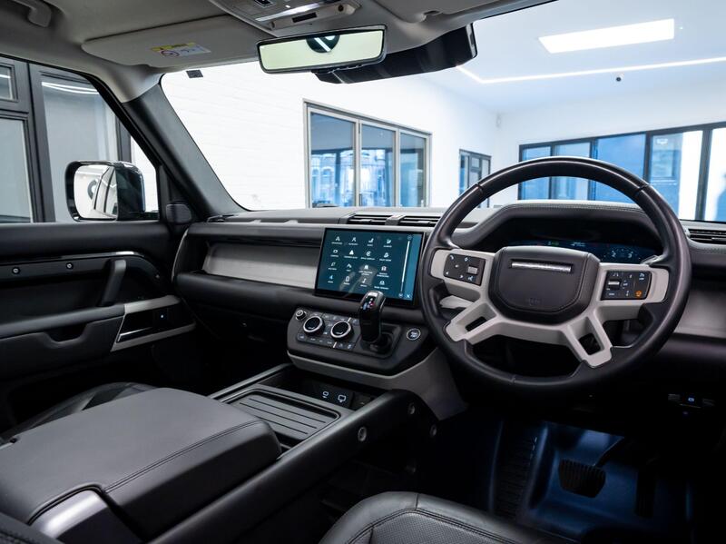 Land Rover Defender view 3