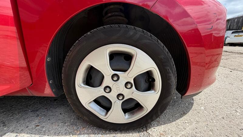 2015 Kia Picanto — photo 15
