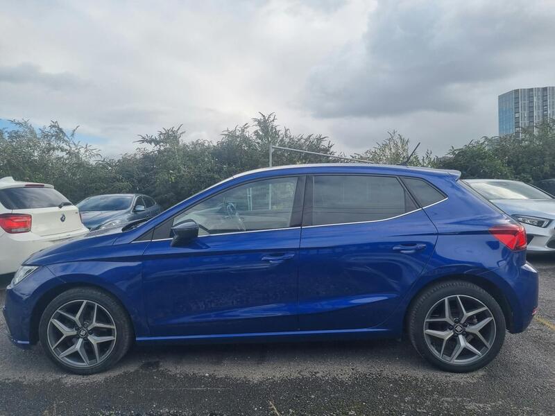 SEAT Ibiza — photo 1