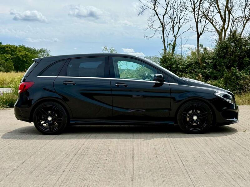 Mercedes-Benz B-Class view 4
