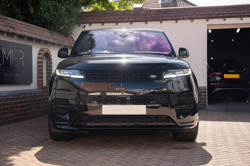 Land Rover Range Rover Sport view 2