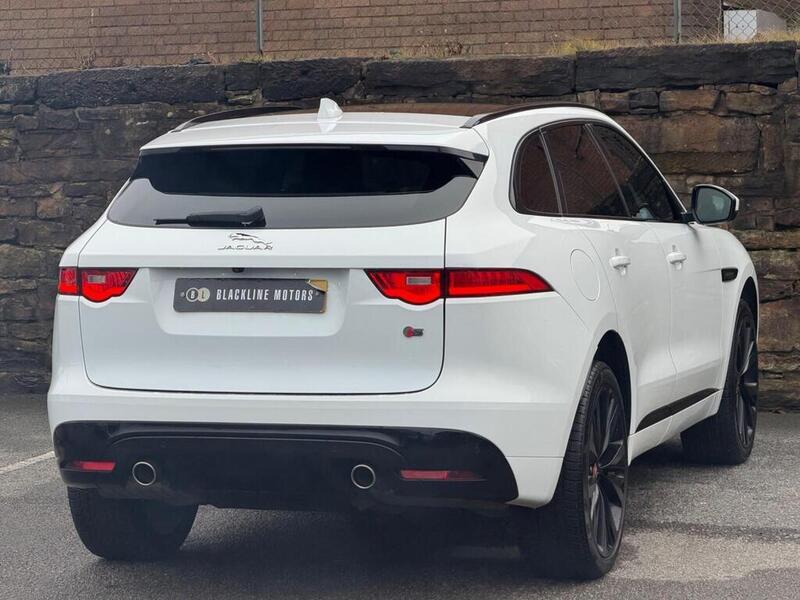 Jaguar F-Pace view 7