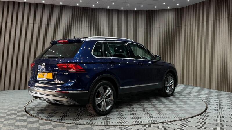 Volkswagen Tiguan view 5