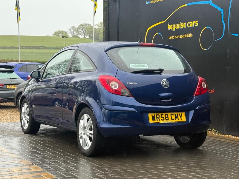 Vauxhall Corsa view 3