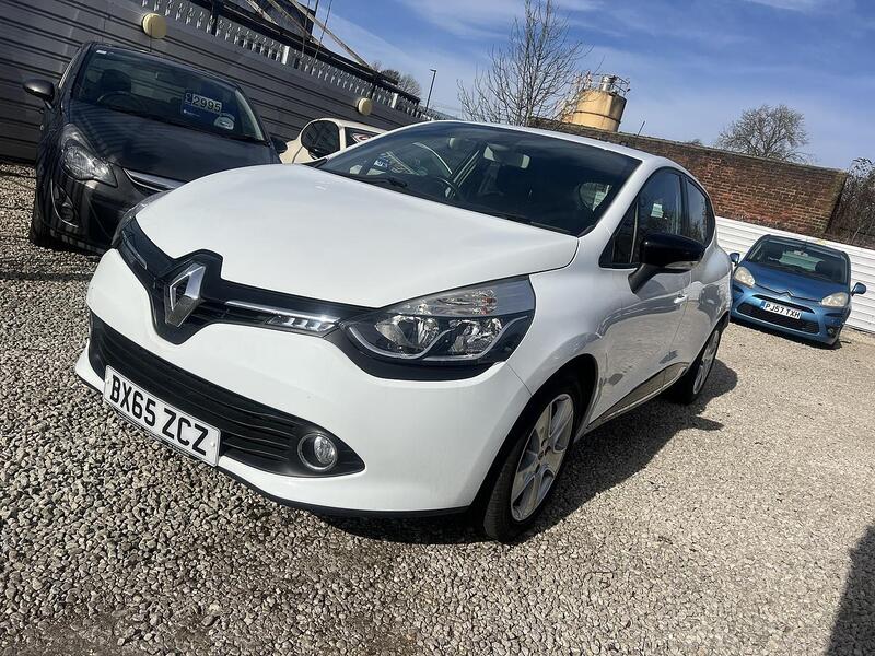 Renault Clio view 3