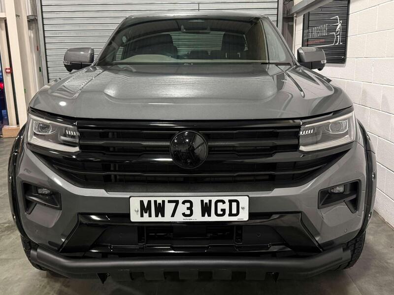 Volkswagen Amarok view 2