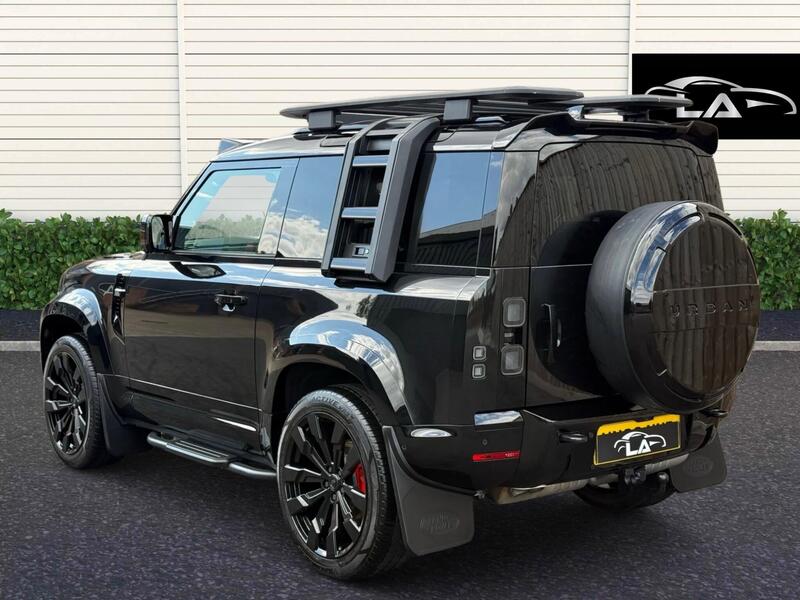 Land Rover Defender view 5