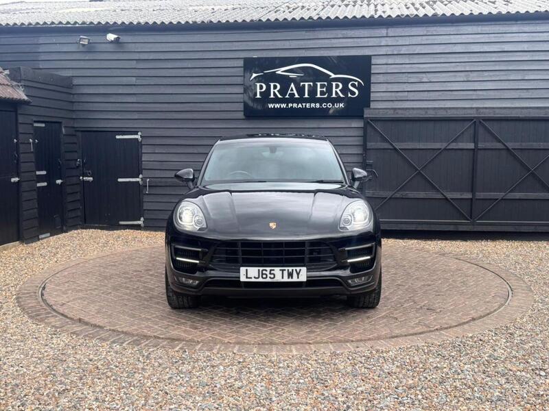 Porsche Macan view 6
