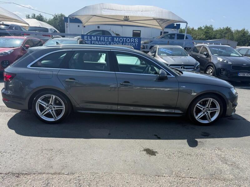 Audi A4 view 4