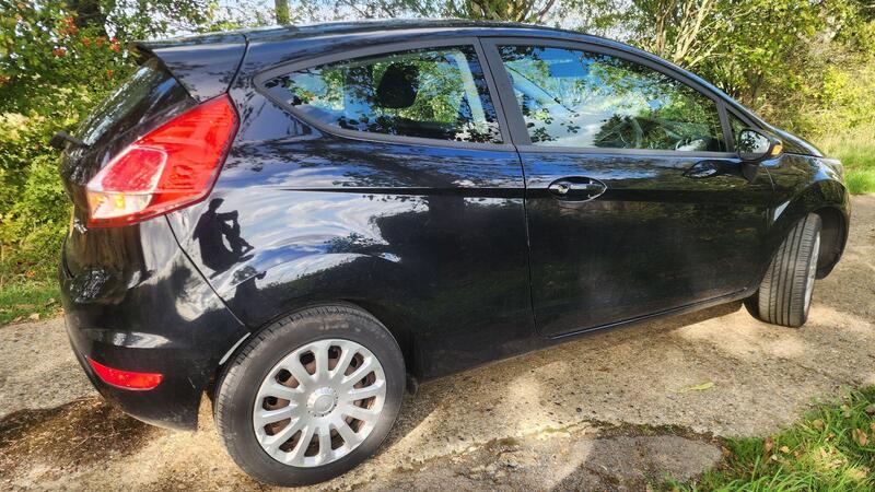 2014 Ford Fiesta — photo 14