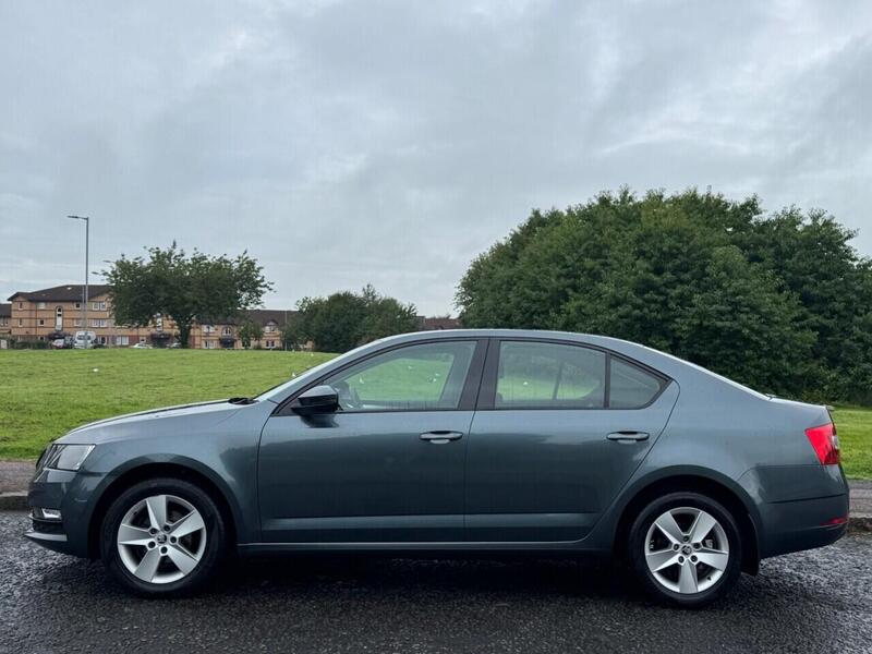 Skoda Octavia view 2