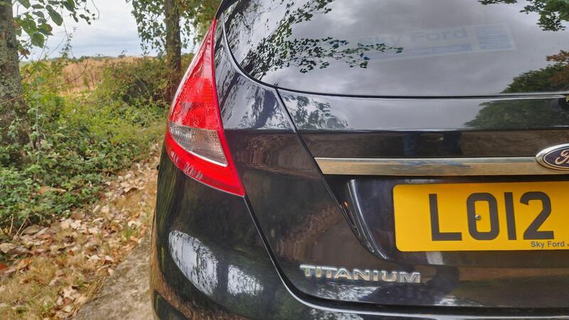 2012 Ford Fiesta — photo 20