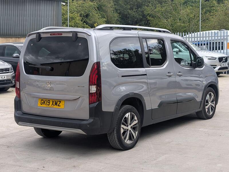 Peugeot Rifter view 4