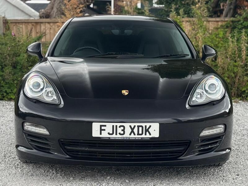 Porsche Panamera view 4