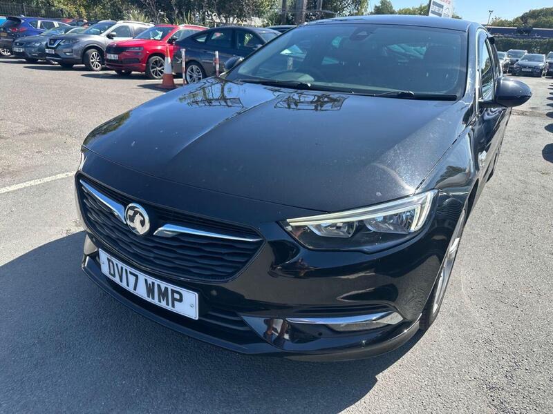 Vauxhall Insignia view 4