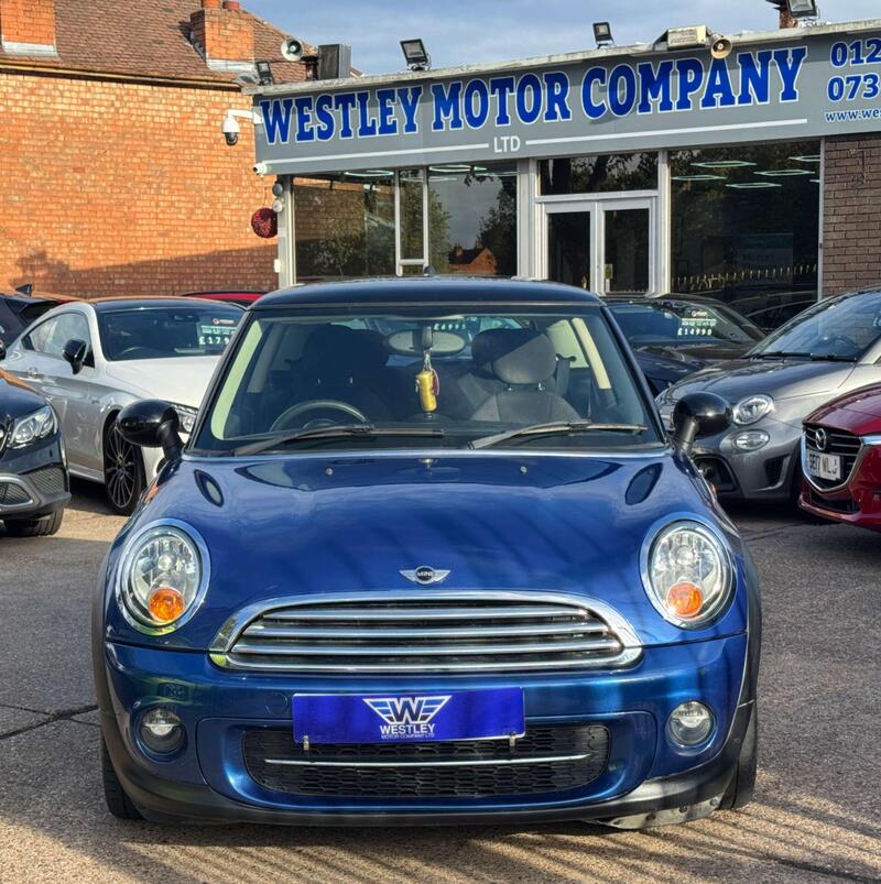 Mini Cooper view 3