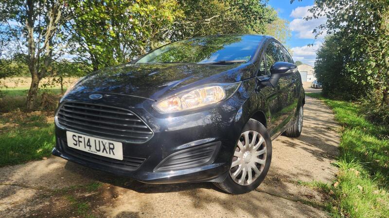 2014 Ford Fiesta — photo 2