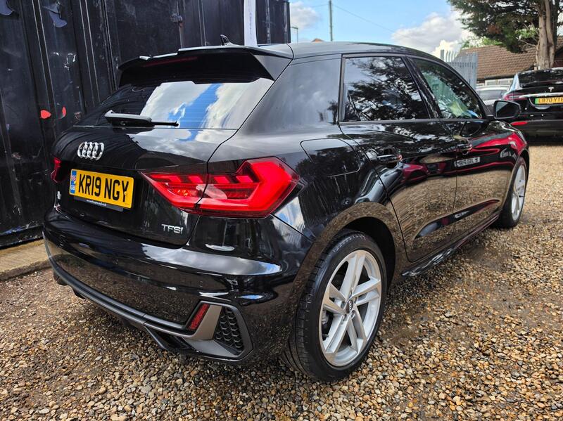 Audi A1 1.5 TFSI 35 S line Sportback S Tronic Euro 6 (s/s) 5dr thumbnail 7