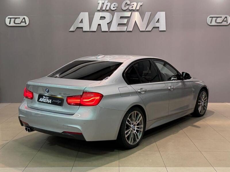 BMW 3 Series view 4