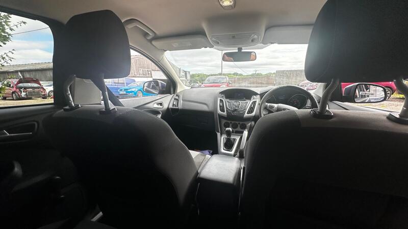 2012 Ford Focus — photo 10