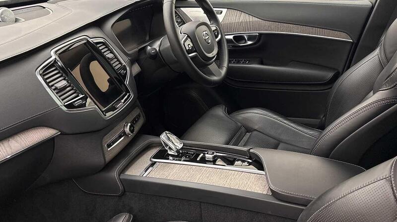 Volvo XC90 view 6