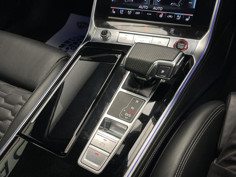 Audi RS6 view 34