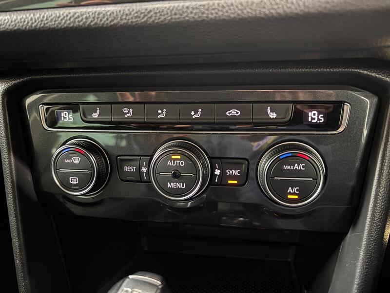 3dc841affe8549efa379fcebee6f5179