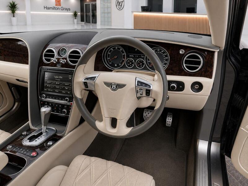 Bentley Flying Spur view 3