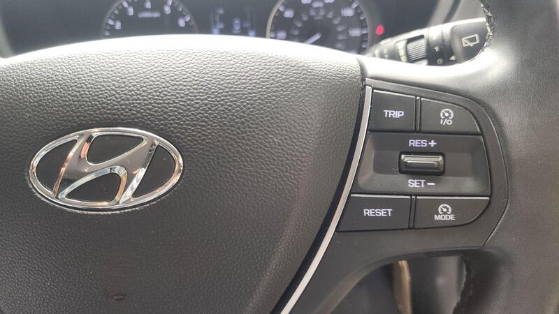 2015 Hyundai i20 — photo 28