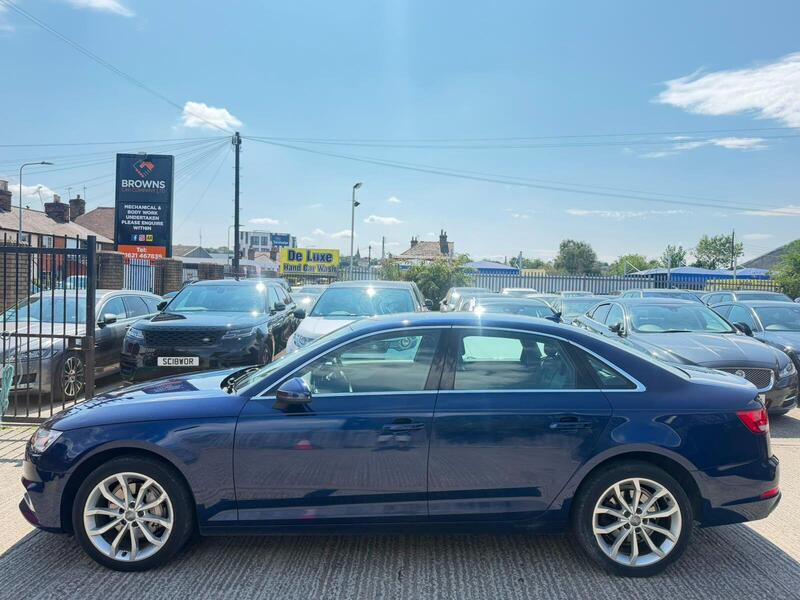 Audi A4 view 5