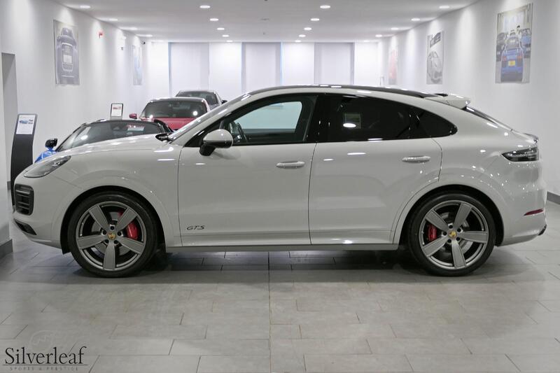 Porsche Cayenne view 4