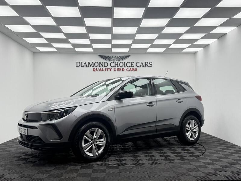 Vauxhall Grandland view 3