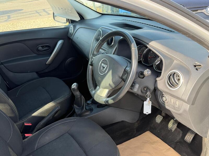 Dacia Sandero view 3
