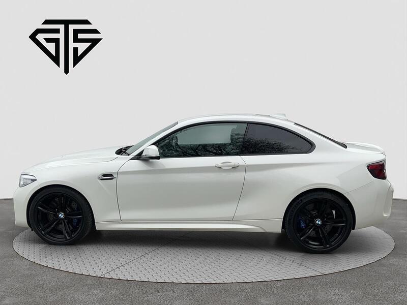 BMW M2 view 6