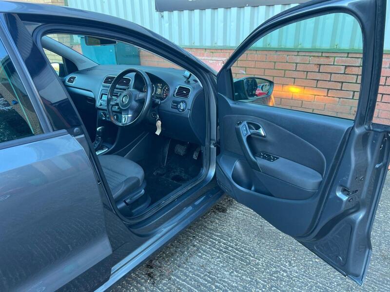 Volkswagen Polo view 13