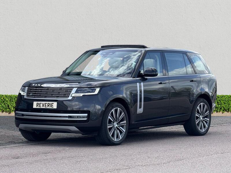Land Rover Range Rover view 3