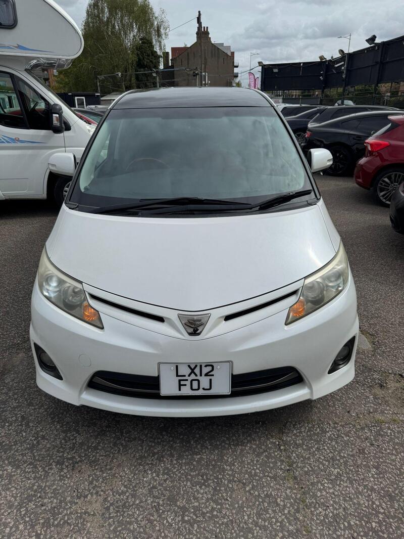 Toyota Estima view 6