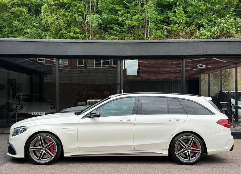 Mercedes-Benz C-Class view 3