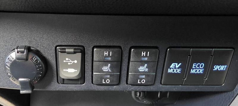 Toyota RAV4 2.5 VVT-h Excel CVT 4WD Euro 6 (s/s) 5dr thumbnail 37