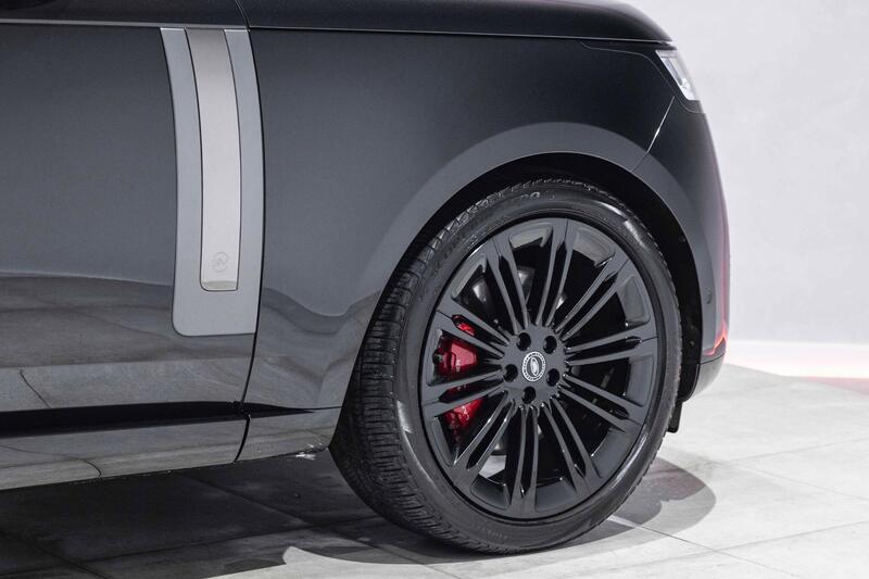 Land Rover Range Rover view 4
