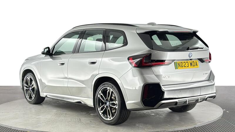 BMW Ix1 view 6