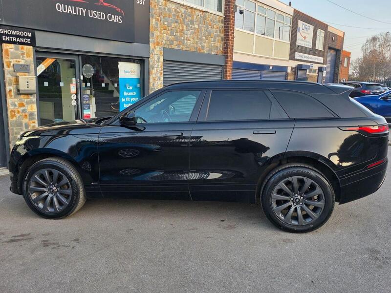 Land Rover Range Rover Velar view 4