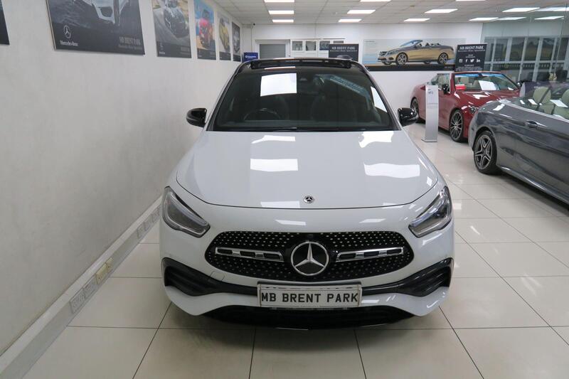 Mercedes-Benz Mercedes-Benz GLA view 2
