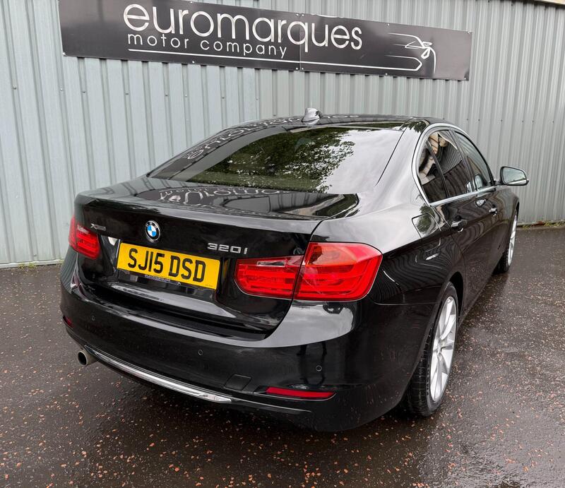 BMW 3 Series view 4