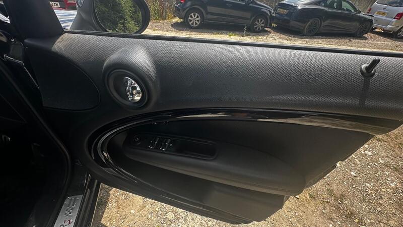 2013 MINI Countryman — photo 19