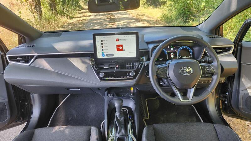 2025 Toyota Corolla — photo 23
